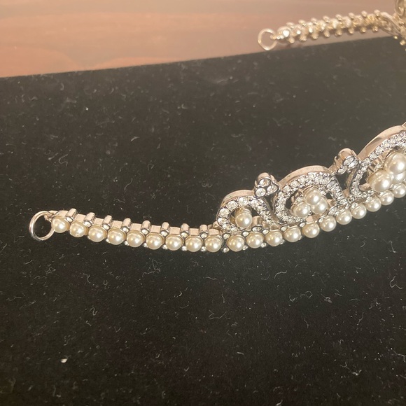 SWAROVSKI Swan pearl tiara - Picture 5 of 9